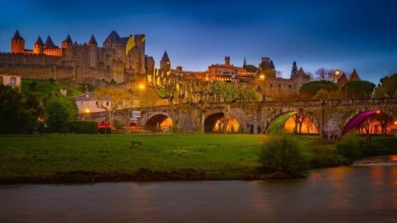 Bel Appartement Avec Cour Au Coeur De La Bastide Carcassonne Exteriör bild