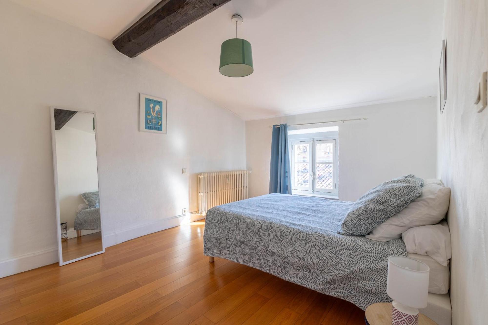 Bel Appartement Avec Cour Au Coeur De La Bastide Carcassonne Exteriör bild