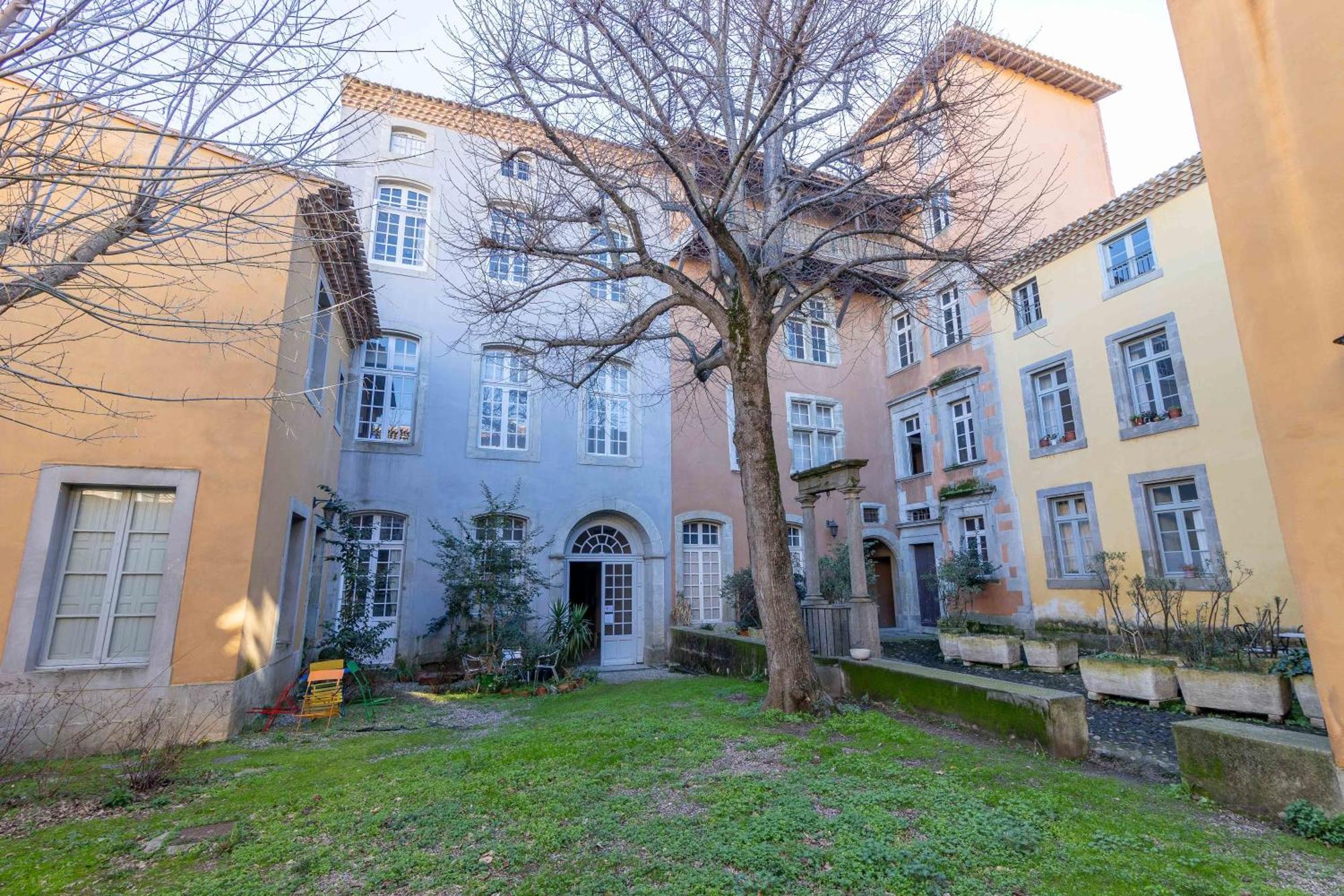Bel Appartement Avec Cour Au Coeur De La Bastide Carcassonne Exteriör bild